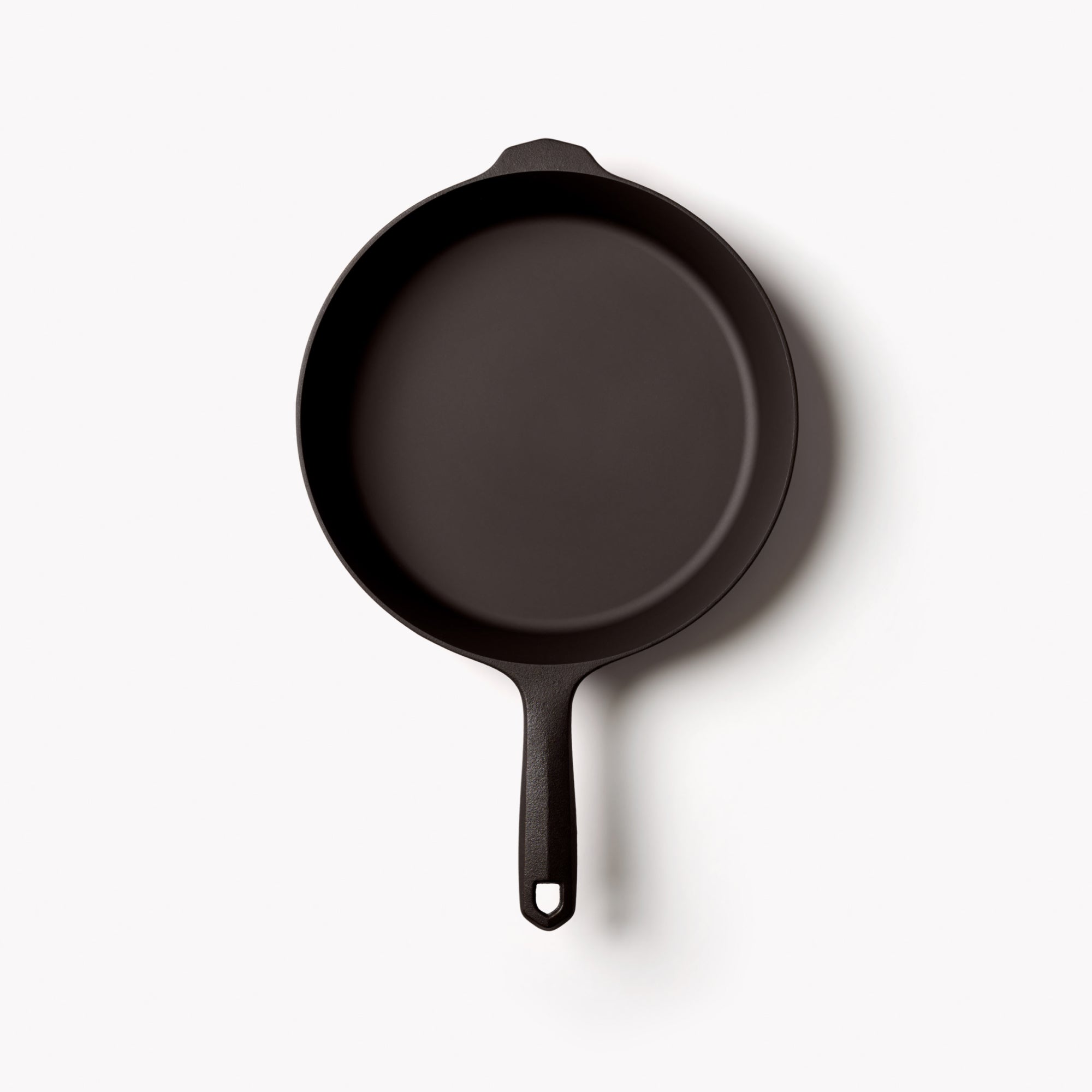 Overhead view of the No.8 Field Cast Iron Skillet with helper handle at top