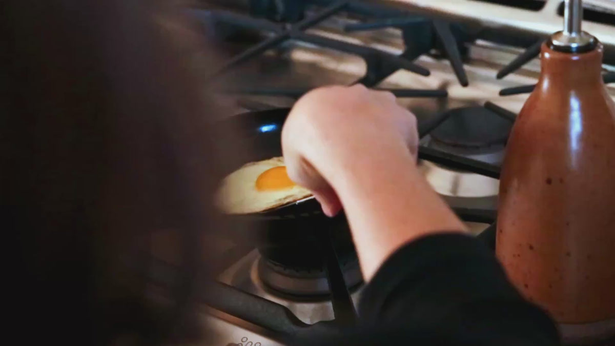 Video of a fried egg cooking in a Field Skillet