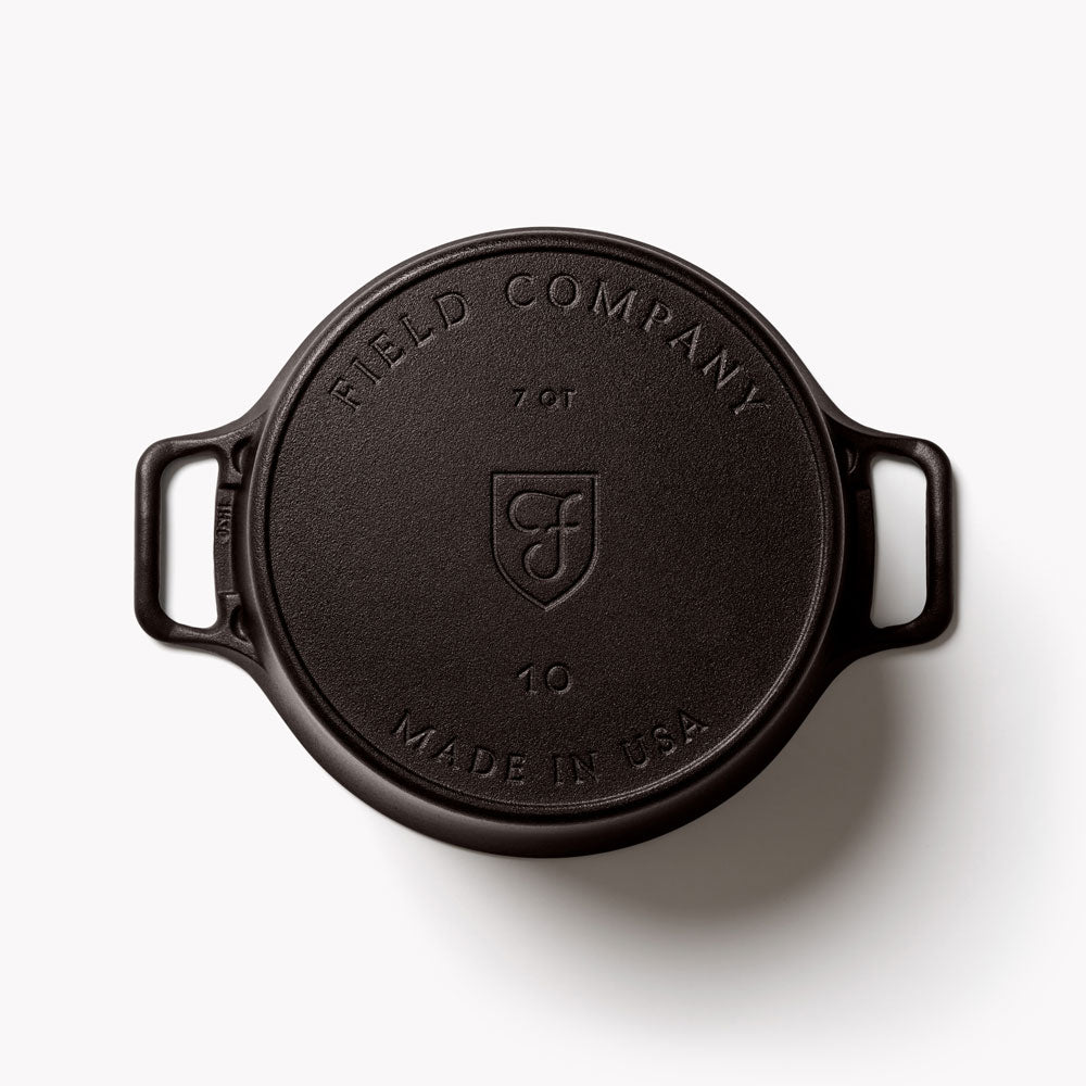 Underside of the No.10 Cast Iron Dutch Oven showing the Field Company, 7 QT, and Made in USA stamps