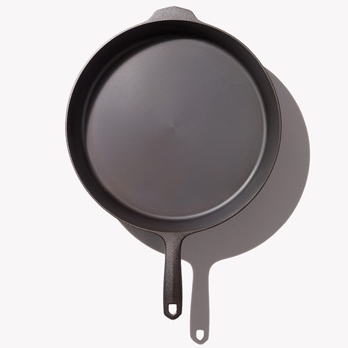 Overhead view of the No.12 Field Cast Iron Skillet with helper handle at top