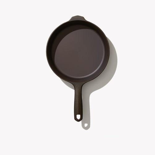 Overhead view of the No.6 Field Cast Iron Skillet with helper handle at top